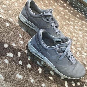 Nike Air lavender/gray colored sneakers. Size 9.5